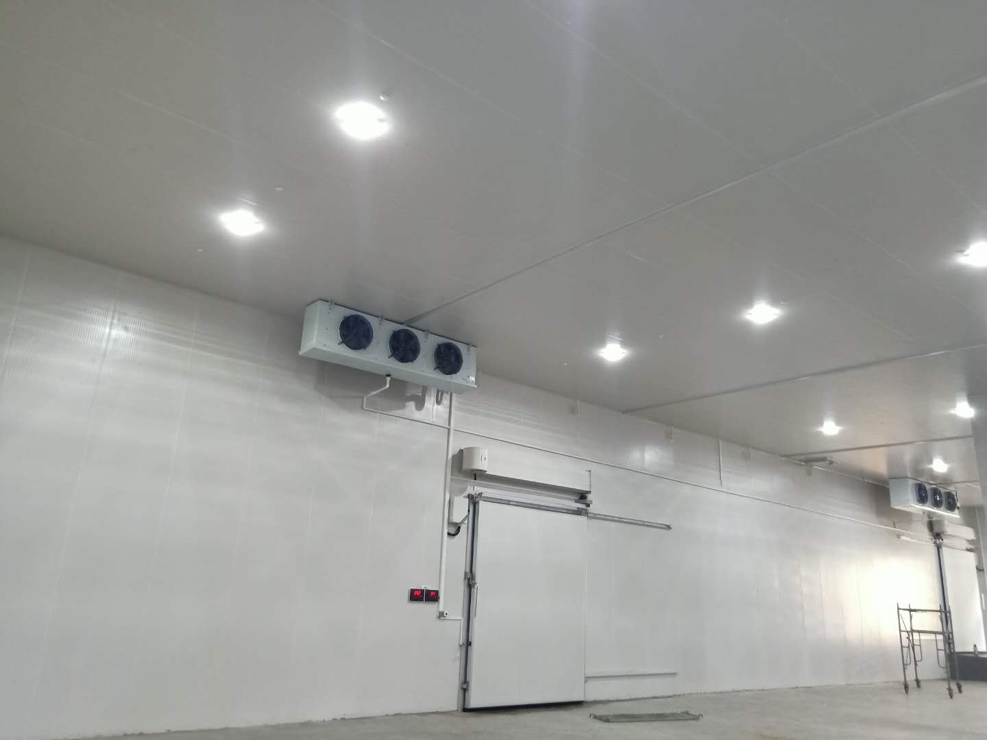 建造一個(gè)大型生鮮電商冷庫(kù)需要多少錢(qián)？(圖2)